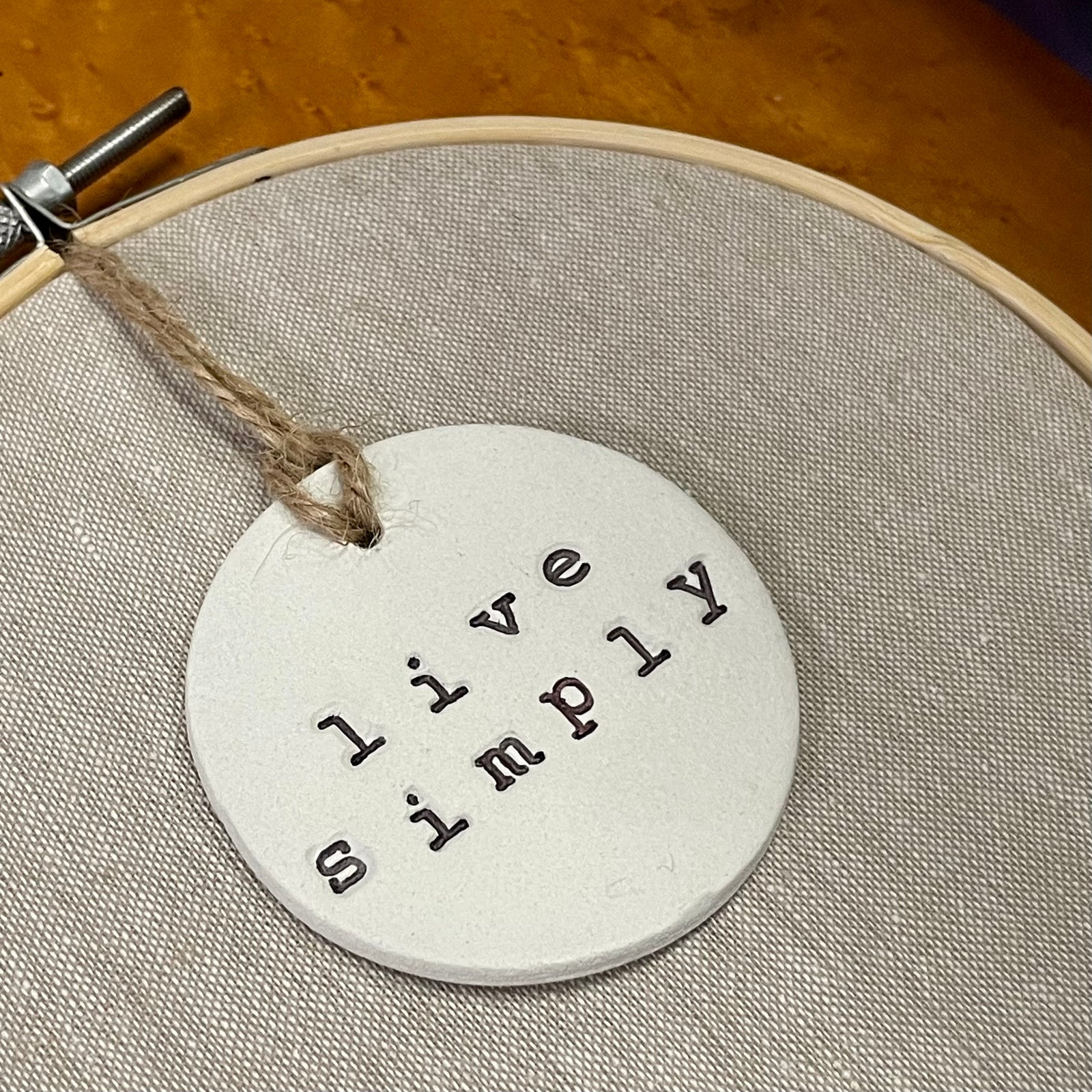 Live Simply 6" Hoop -Flax Linen Fabric & Circle Ornament